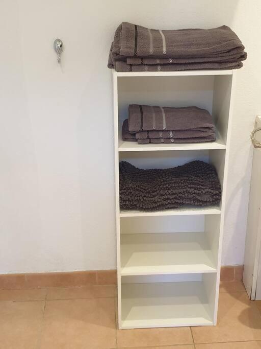 Agreable Villa En Petite Camargue 35 M2 Wifi Галларг-ле-Монтюё Экстерьер фото